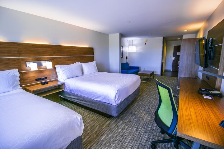 Room 10 of 42