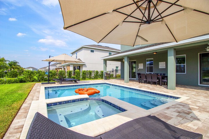 Pool 61 of 70
