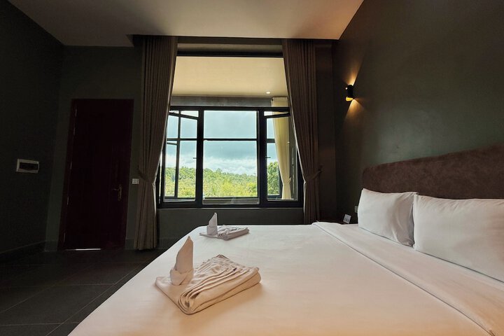 Room 16 of 40