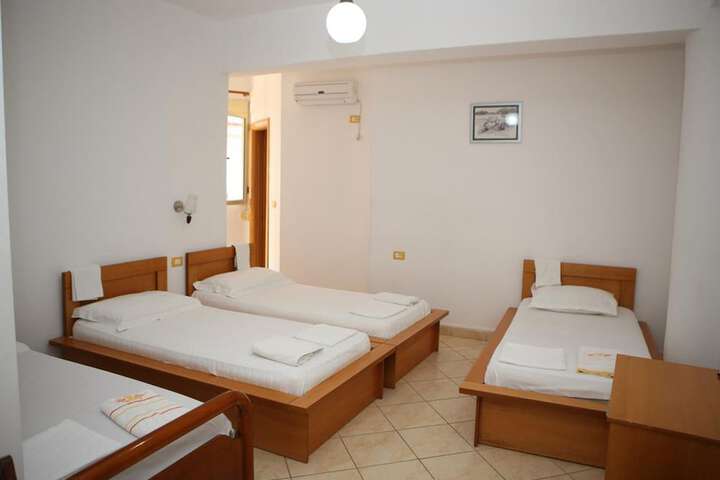 Room 15 of 24