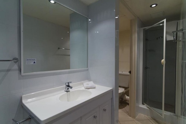 Room 15 of 23