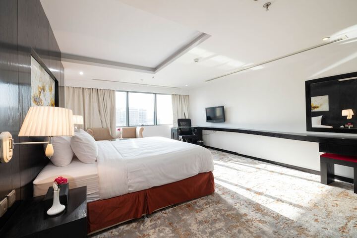 Room 27 of 58