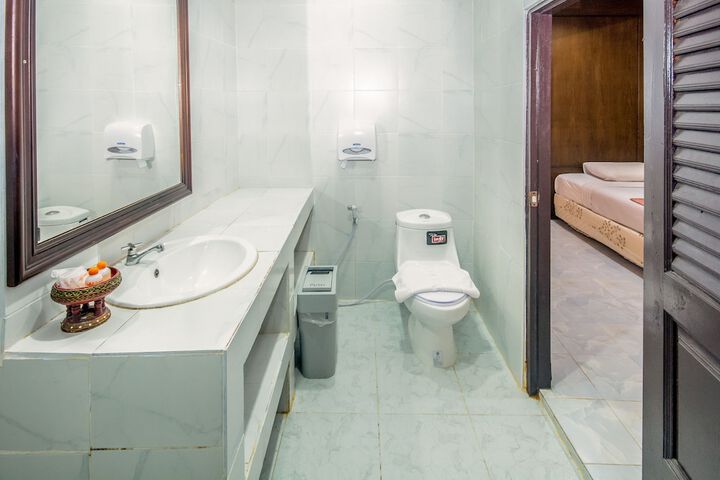 Room 30 of 52