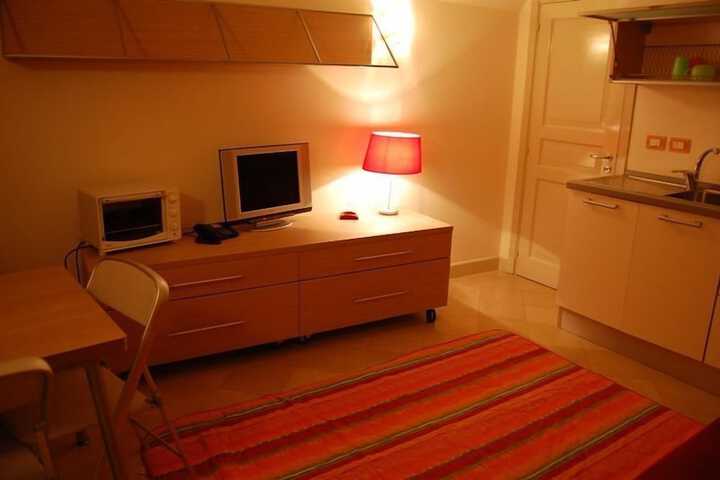 Room 12 of 33