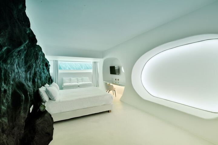 Room 40 of 115