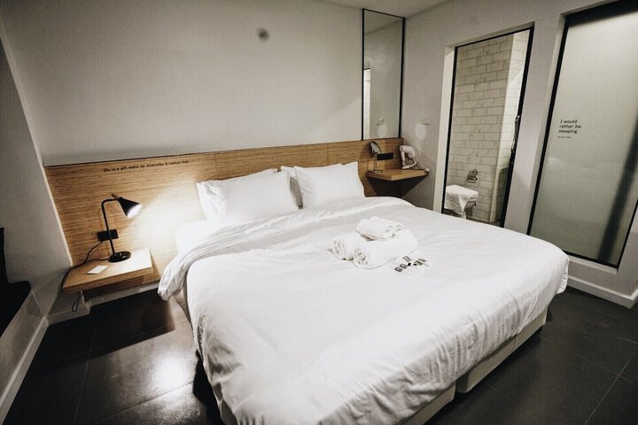 Room 6 of 71
