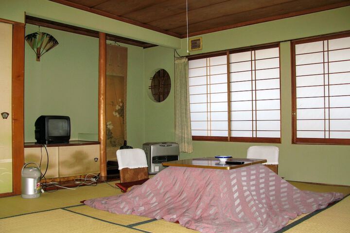 Room 6 of 37