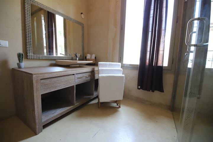 Room 62 of 102