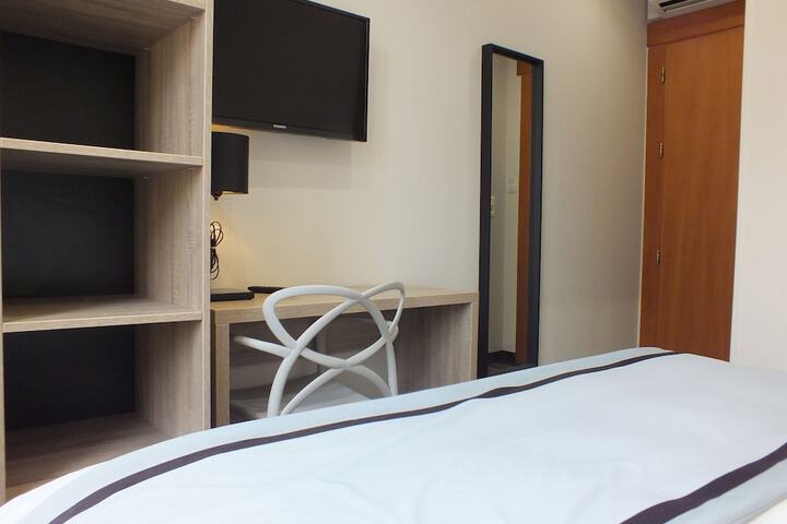 Room 41 of 58
