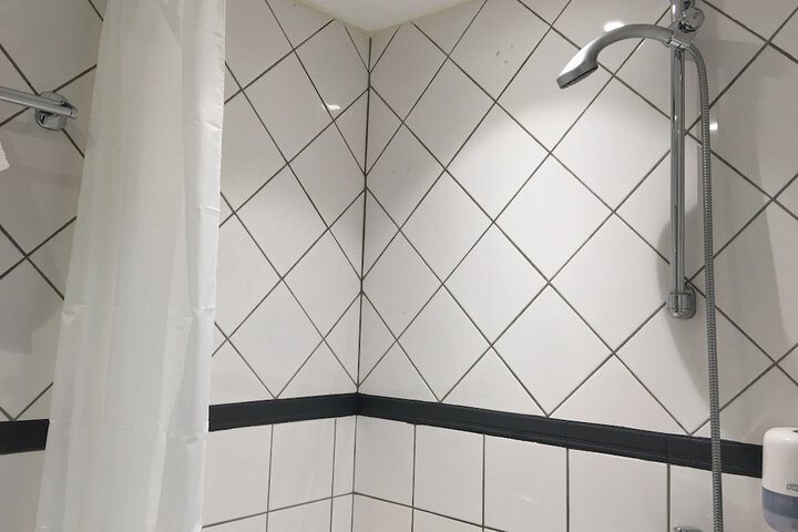 Room 40 of 48