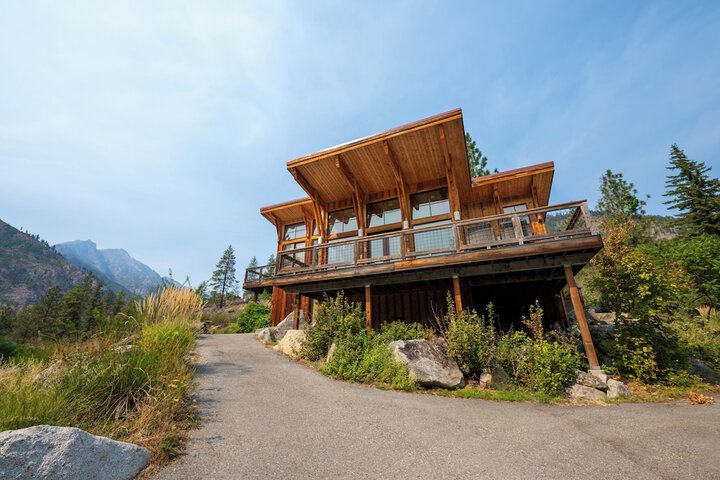 Sleeping Lady Mountain Resort &  Spa in Leavenworth, WA