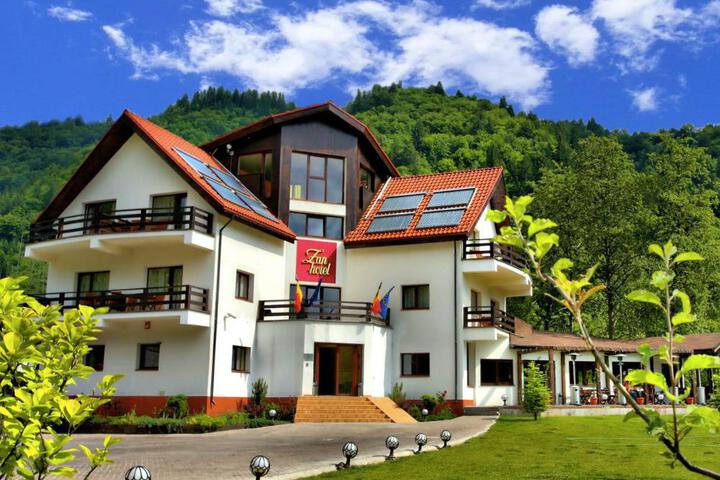 Zan Hotel