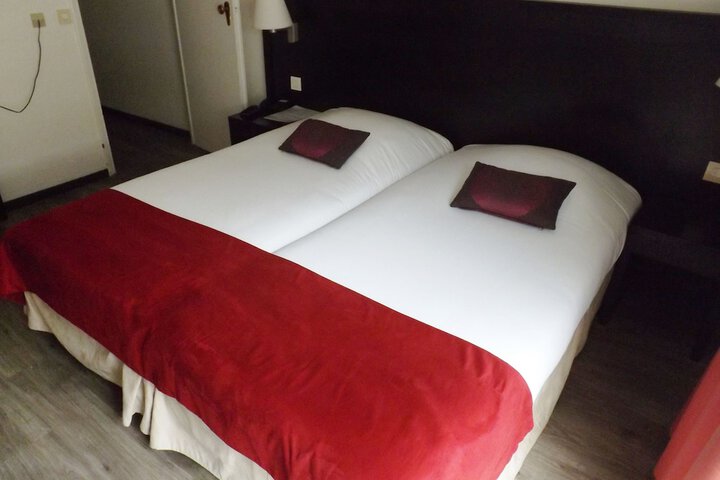 Room 10 of 63