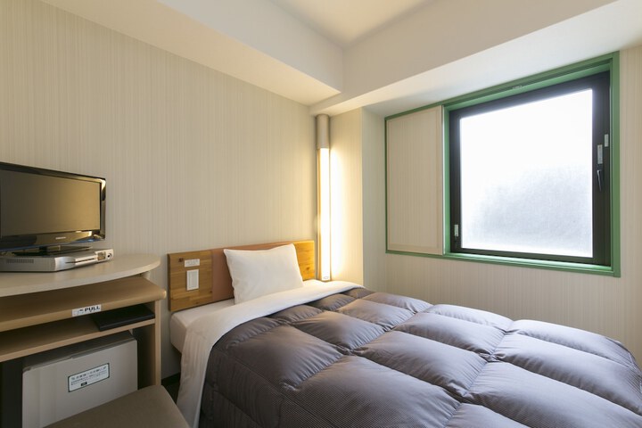 Room 13 of 34
