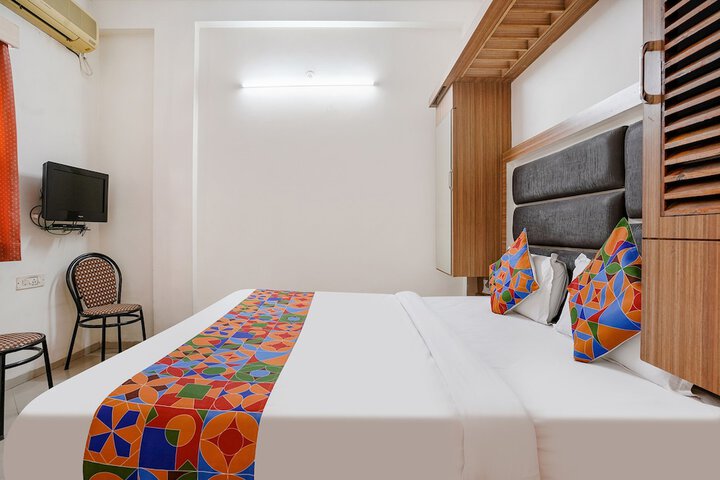 Room 18 of 27