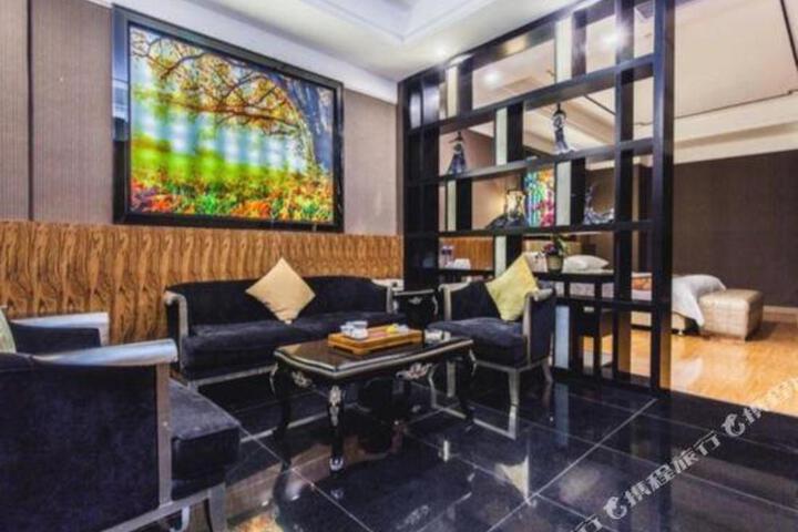 General 4 of 23