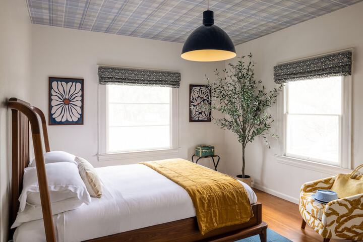 Room 2 of 21