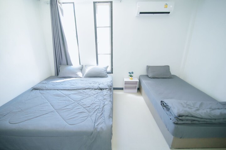Room 13 of 48