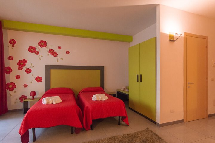 Room 35 of 47