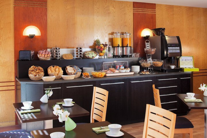 Dining Photos