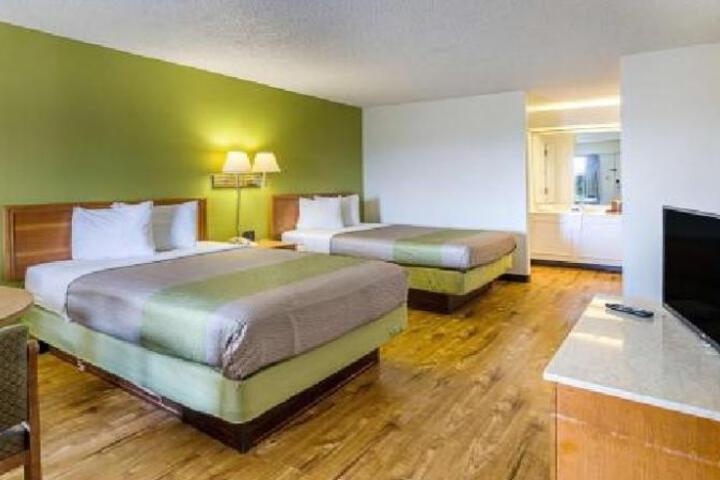 2 Double Beds (2 of 2)