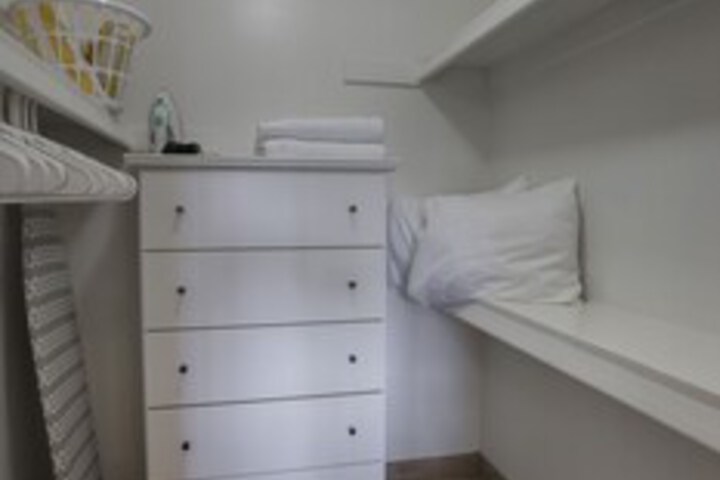 Room 25 of 27