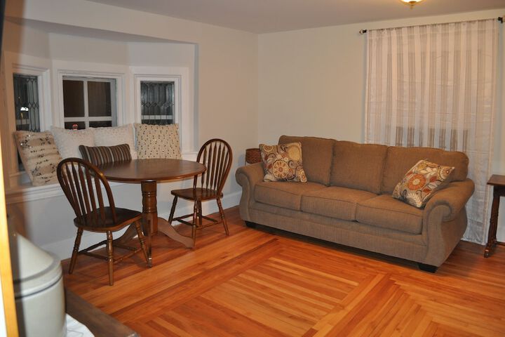 Room 9 of 118