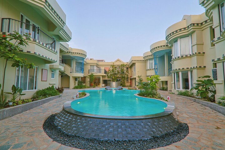 Pool 72 of 102