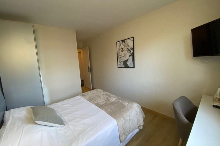 Room 14 of 71