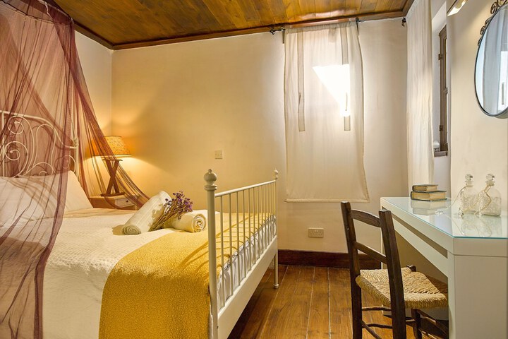 Room 12 of 88
