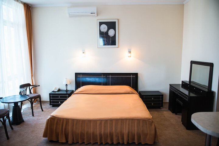 Room 19 of 40
