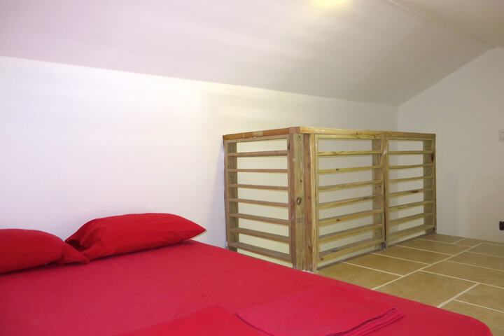 Room 41 of 75