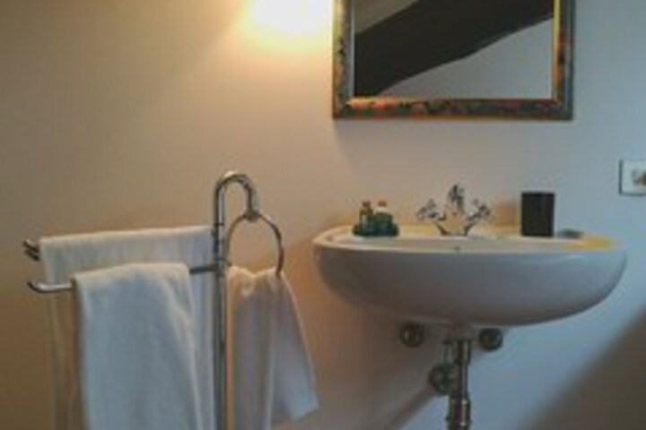 Room 3 of 21