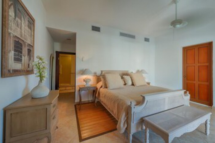 Room 20 of 20