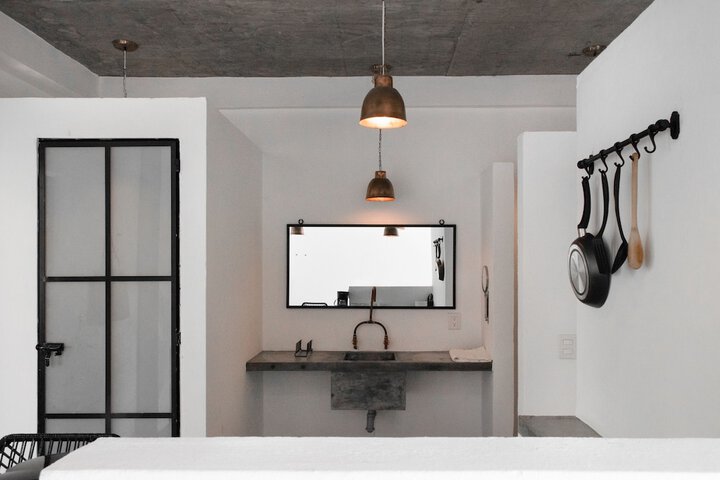 Room 28 of 125
