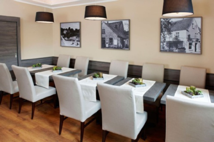 Dining 60 of 84