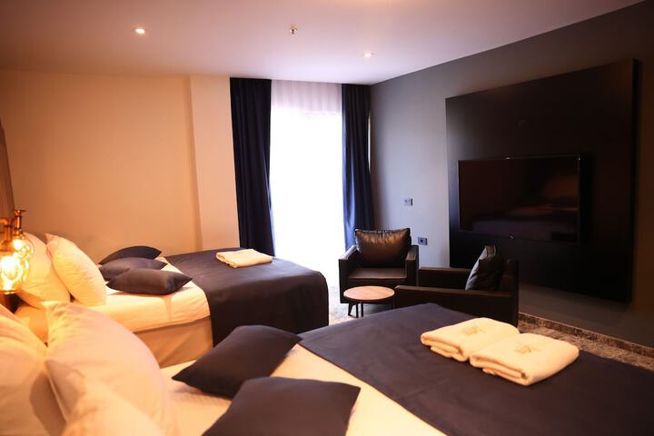 Room 26 of 84