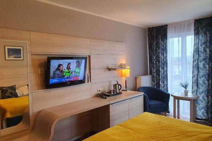 Room 10 of 53