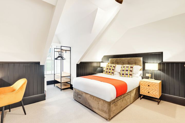 Room 6 of 29