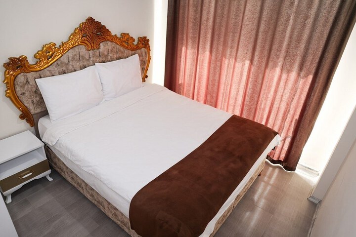 Room 44 of 136
