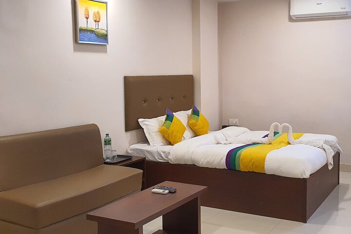 Room 6 of 19