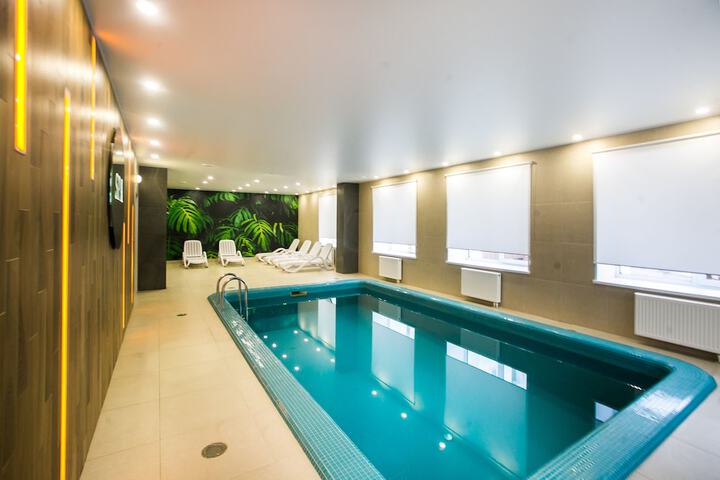 Pool 33 of 63