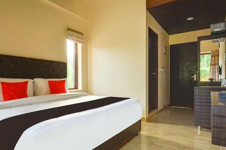 Room 4 of 53