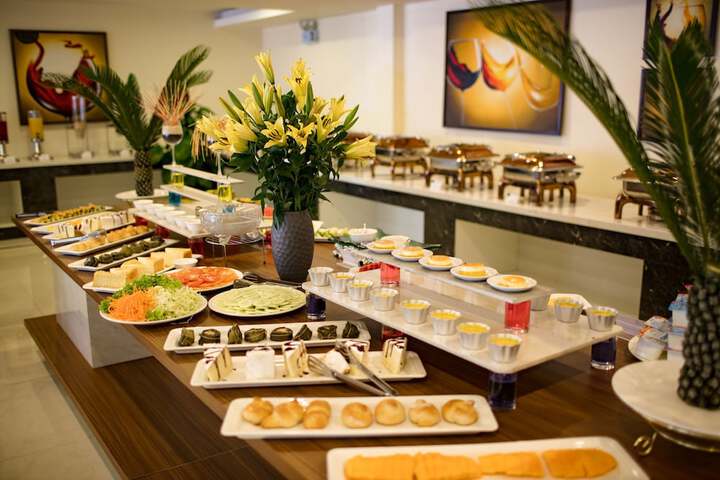 Dining 82 of 109