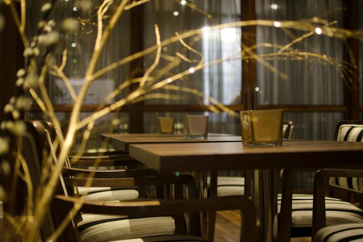 Dining 52 of 75