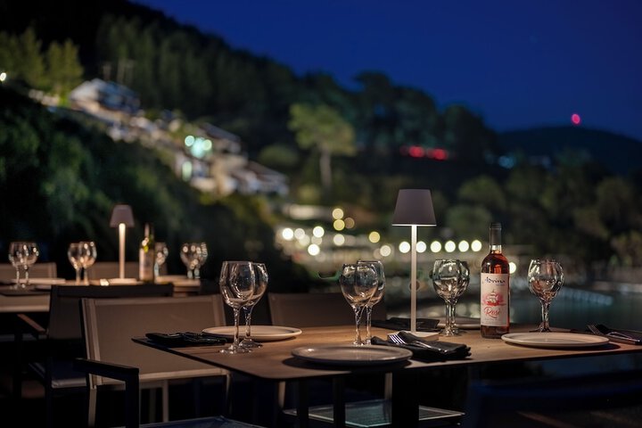 Dining 136 of 260