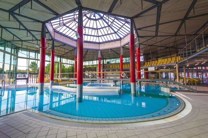 Hotel Pool