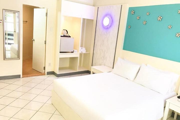 Room 21 of 50