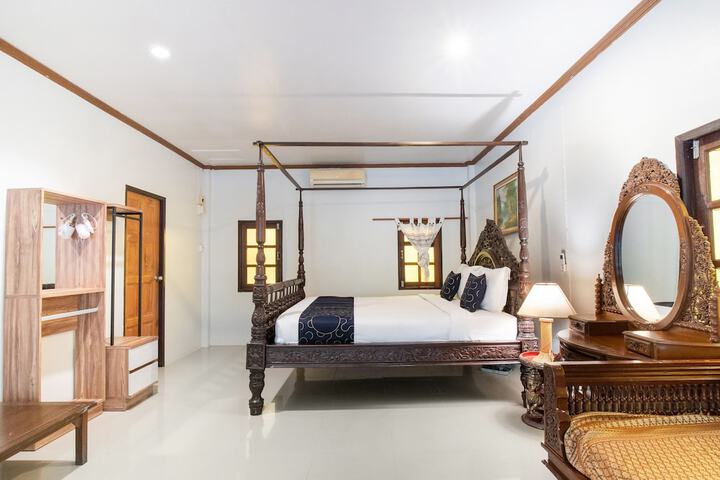 Room 18 of 22
