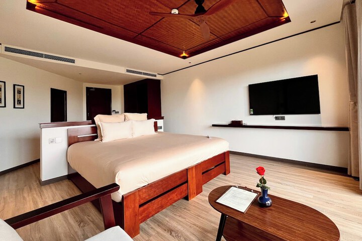 Room 47 of 169